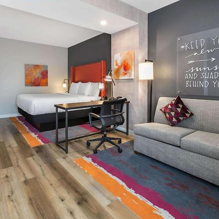 La Quinta Inn & Suites By Wyndham Lewisville Rom bilde