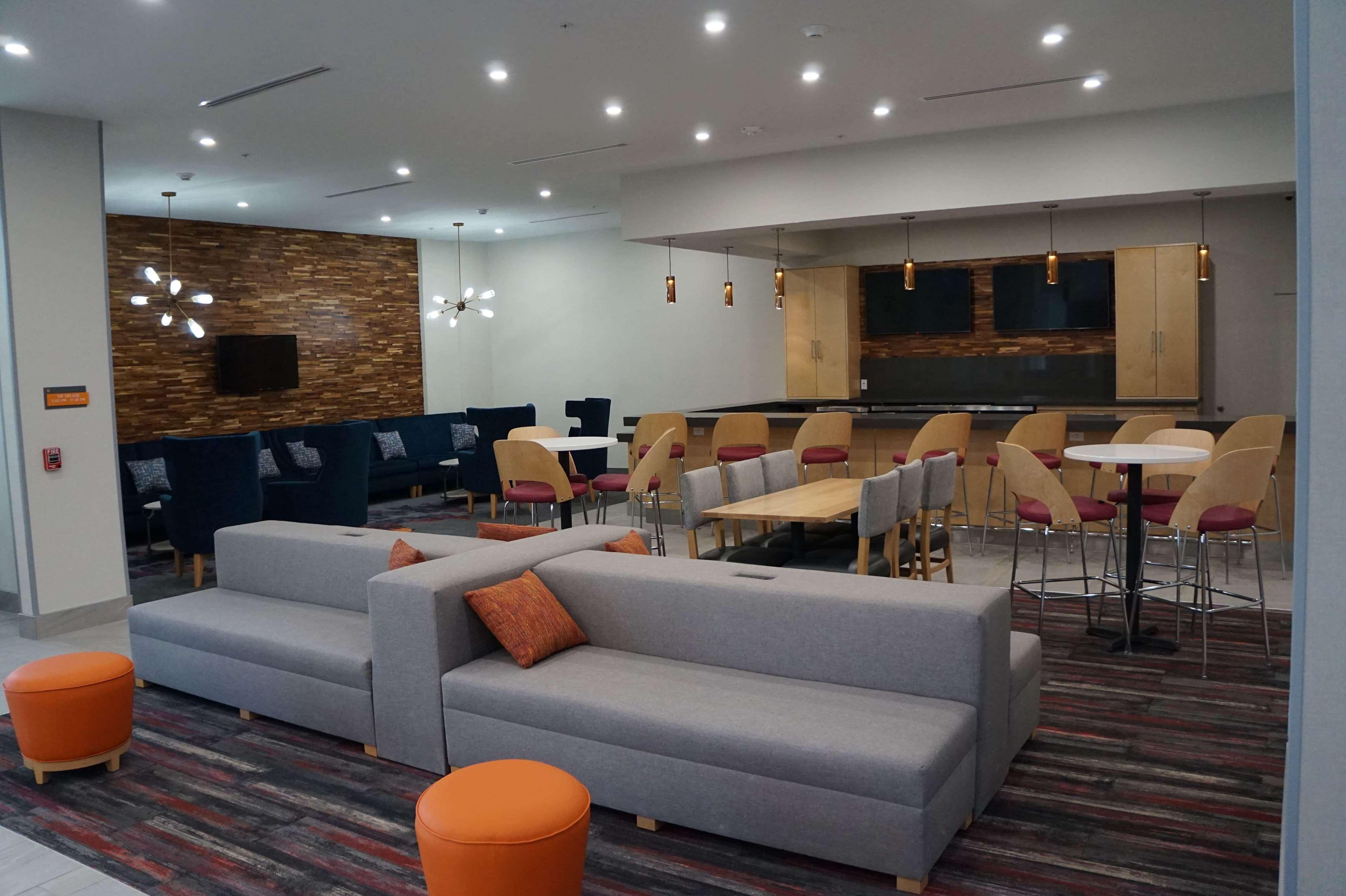 La Quinta Inn & Suites By Wyndham Lewisville Eksteriør bilde