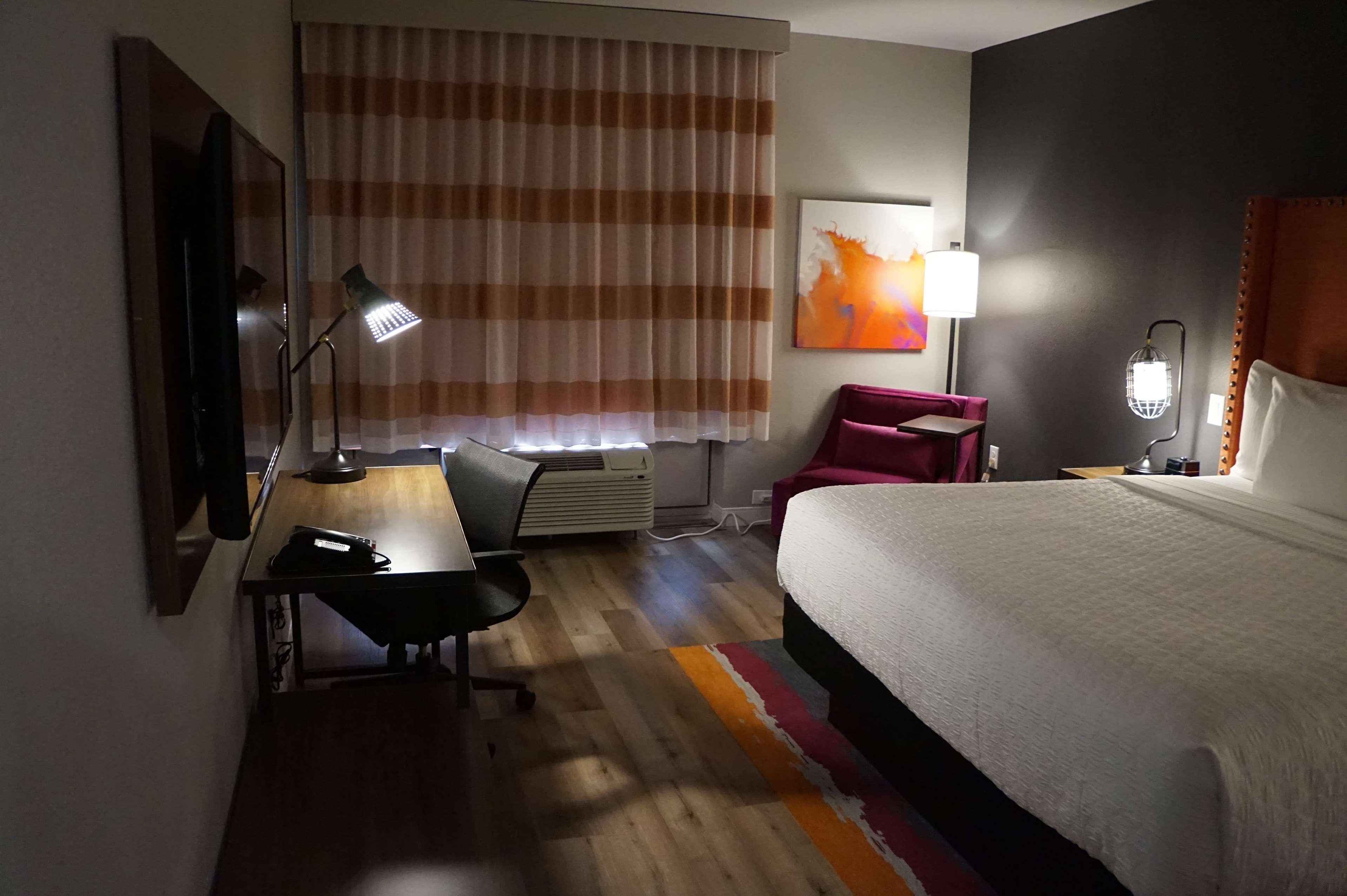 La Quinta Inn & Suites By Wyndham Lewisville Eksteriør bilde