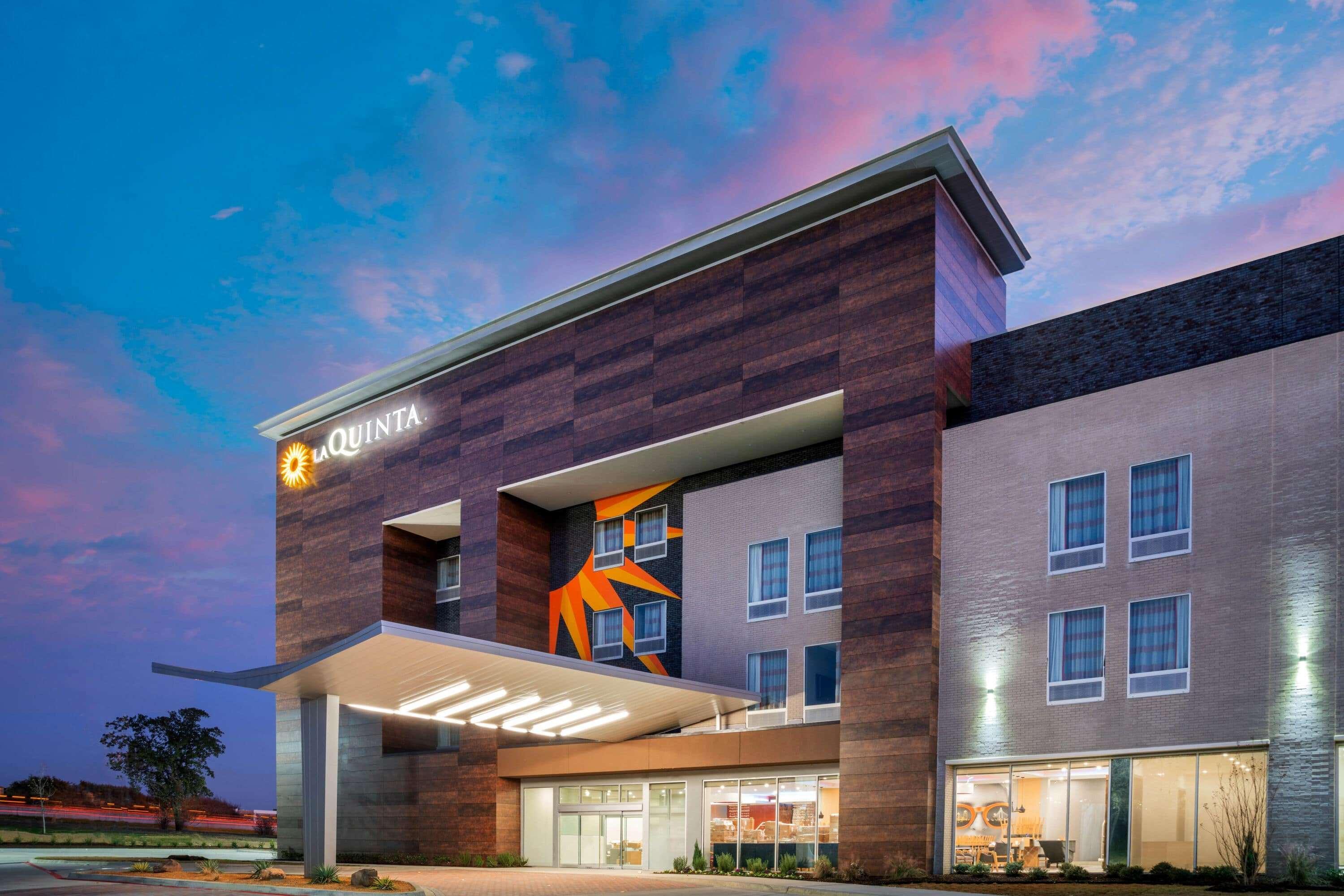 La Quinta Inn & Suites By Wyndham Lewisville Eksteriør bilde